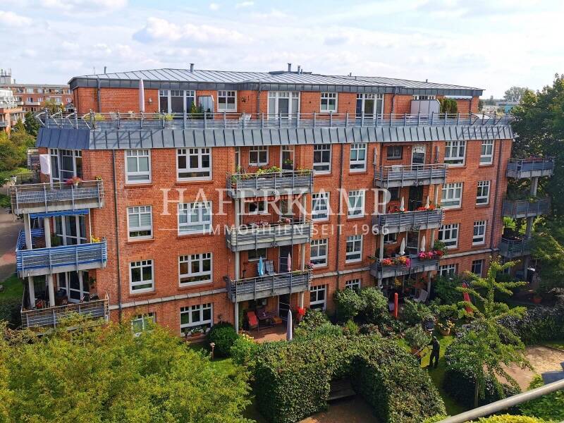 Attraktive 2,5 Zimmer-Eigentumswohnung mit Terrasse im beliebten Yachtzentrum in Köpenick