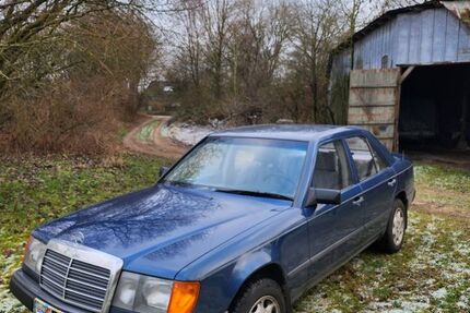 Mercedes-Benz 200 189.000 km 8.300 &euro; Bordesholm 24582