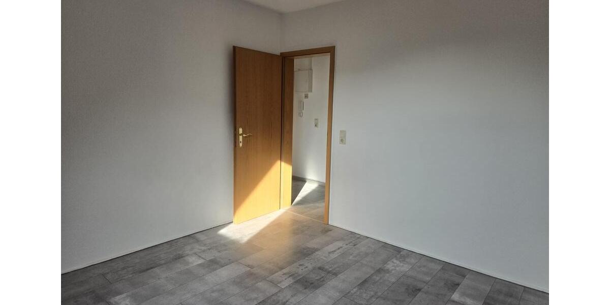 Dachgeschoßwohnung Zwickau Zwickau-West - 5 Zimmer, 110 m&sup2;, 660&euro; | Angebot:25882706