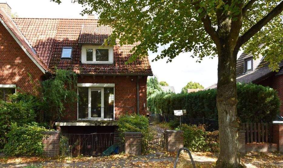 Doppelhaushälfte zur Sanierung in ruhiger Wohnlage 3 zimmer