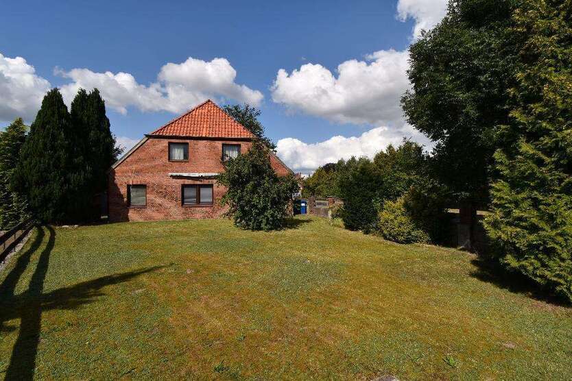 Haus zum Kaufen in Oetzen 139.000 € 200 m²
