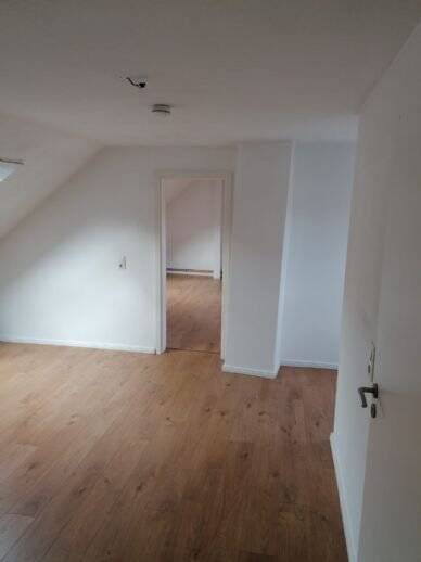 **4-Zimmer Dachgeschoss Wohnung im Zentrum mit großer Dachterrasse**