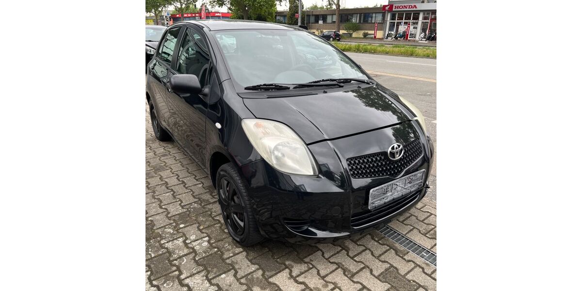 Toyota Yaris 144.800 km 1.950 &euro; Mannheim 68199