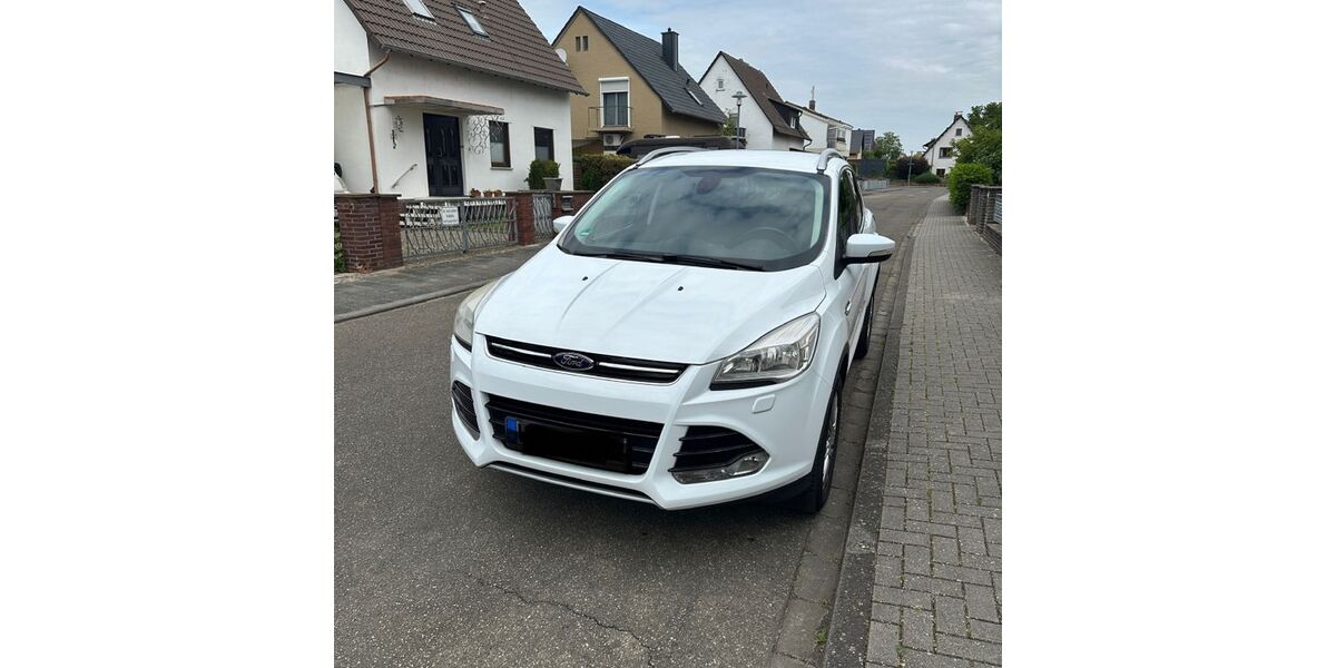 Ford Kuga 113.000 km 7.100 &euro; Worms 67551