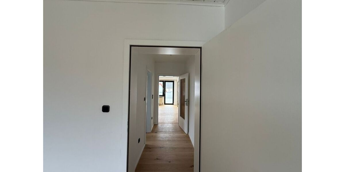 Ruhig & zentral: Helle 5-ZKBF mit Terrasse & Keller Bäder NEU - Etagenwohnung Pfungstadt | Angebot:26553637