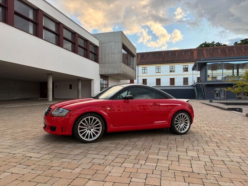 TT