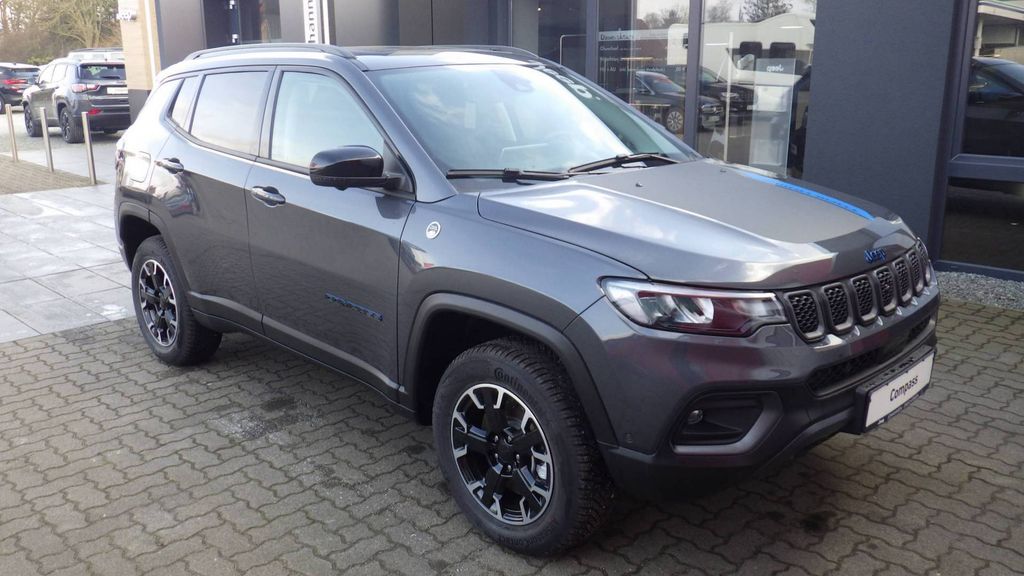 Jeep Compass 43.569 km 23.890 &euro; Drochtersen 21706