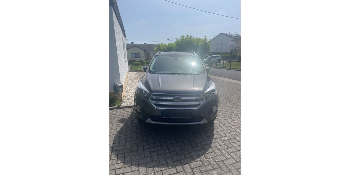 Ford Kuga 115.000 km 9.900 &euro; Nentershausen 56412