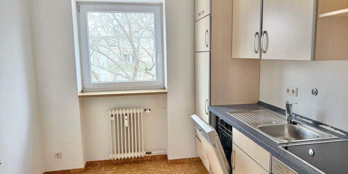 Etagenwohnung Regensburg Westenviertel - 2 Zimmer, 67 m&sup2;, 760&euro; | Angebot:24649128