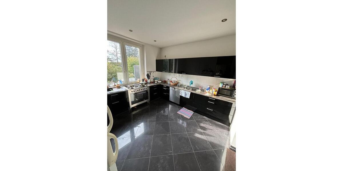 Doppelhaushälfte Solingen Mitte - 9 Zimmer, 210 m&sup2;, 340.000&euro; | Angebot:26705632