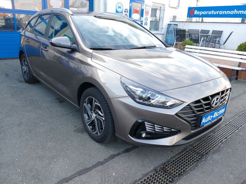 i30