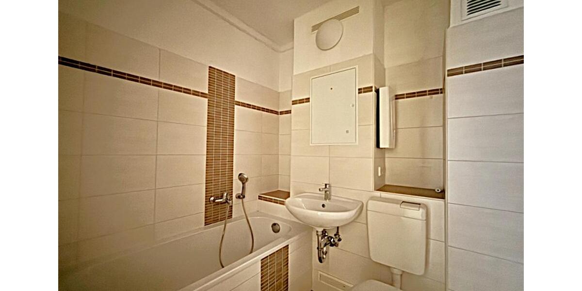 Etagenwohnung Plauen Altstadt - 3 Zimmer, 56 m&sup2;, 282&euro; | Angebot:26659838