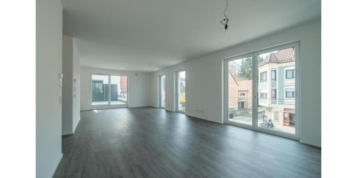 *großzügig & hell & zentral mit Küche* 2 zimmer