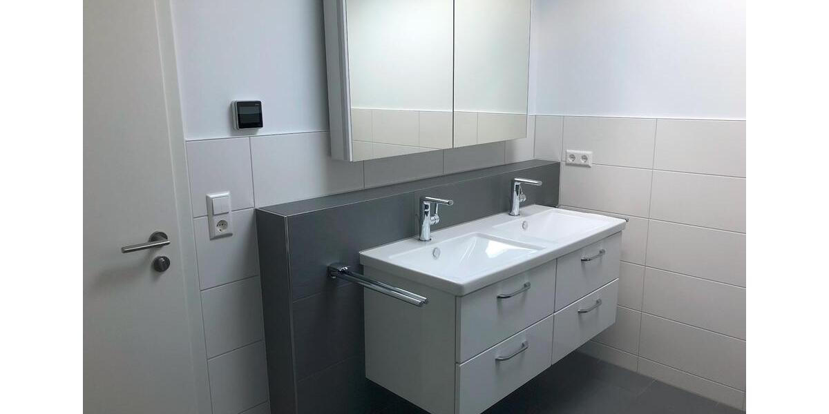 Bungalow Kirchheim am Neckar - 3 Zimmer, 115 m&sup2;, 1.720&euro; | Angebot:25917589