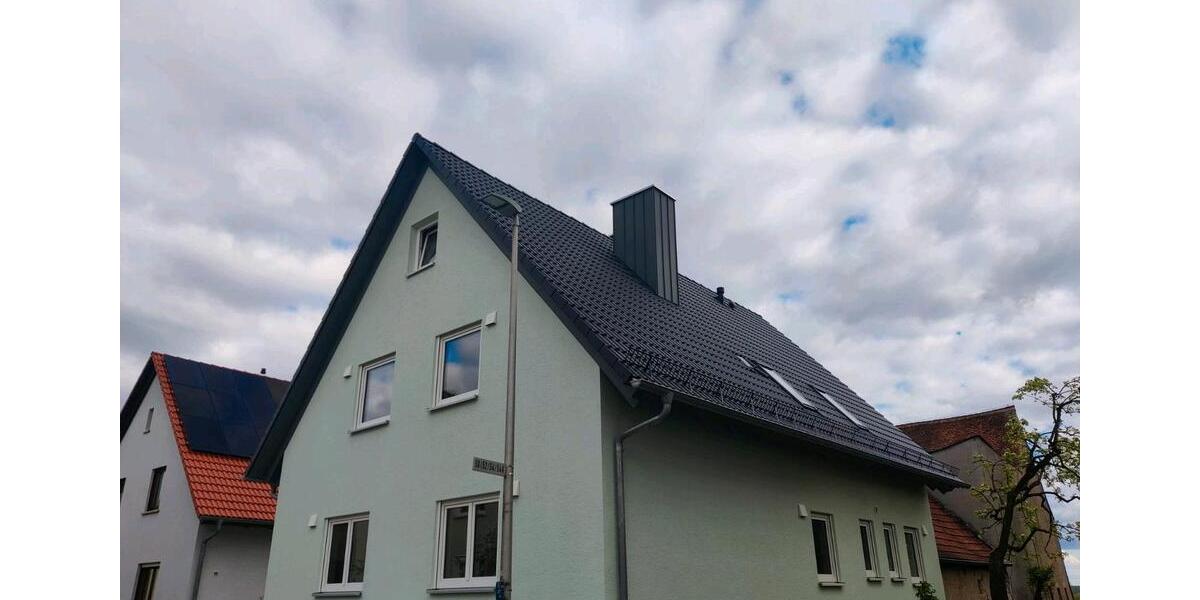 Dachgeschoßwohnung Hallerndorf - 4 Zimmer, 80 m&sup2;, 880&euro; | Angebot:26238582