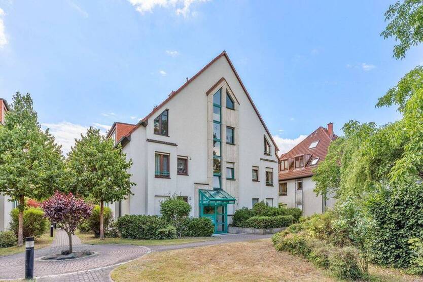 Traumhafte 3,5- Zimmerwohnung in ruhiger Lage mit Tiefgaragenstellplatz