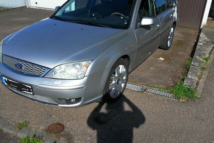 Ford Mondeo 198.400 km 2.700 &euro; Schwäbisch Gmünd 73527