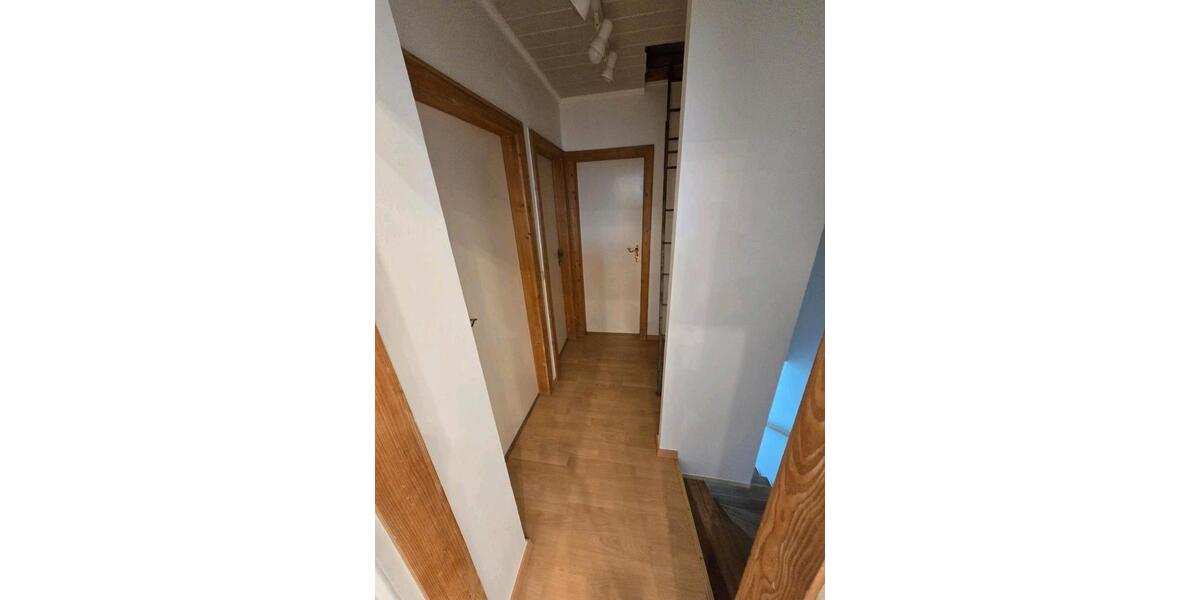 Reihenhaus Kaiserslautern Betzenberg - 3 Zimmer, 110 m&sup2;, 1.500&euro; | Angebot:26394081