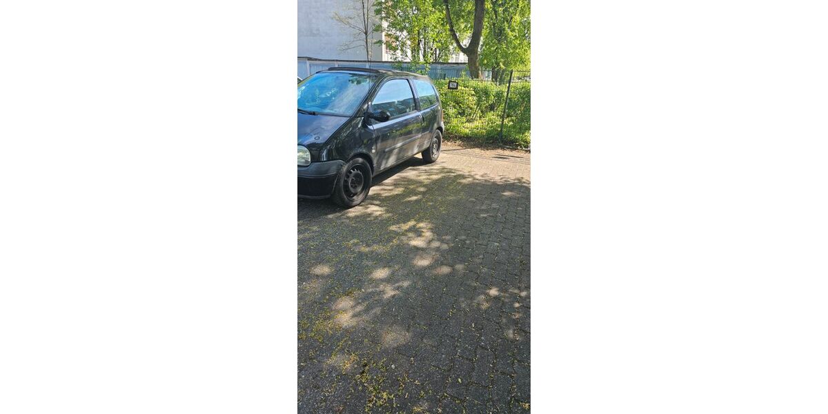 Renault Twingo 114.000 km 2.000 &euro; Hamburg 22547