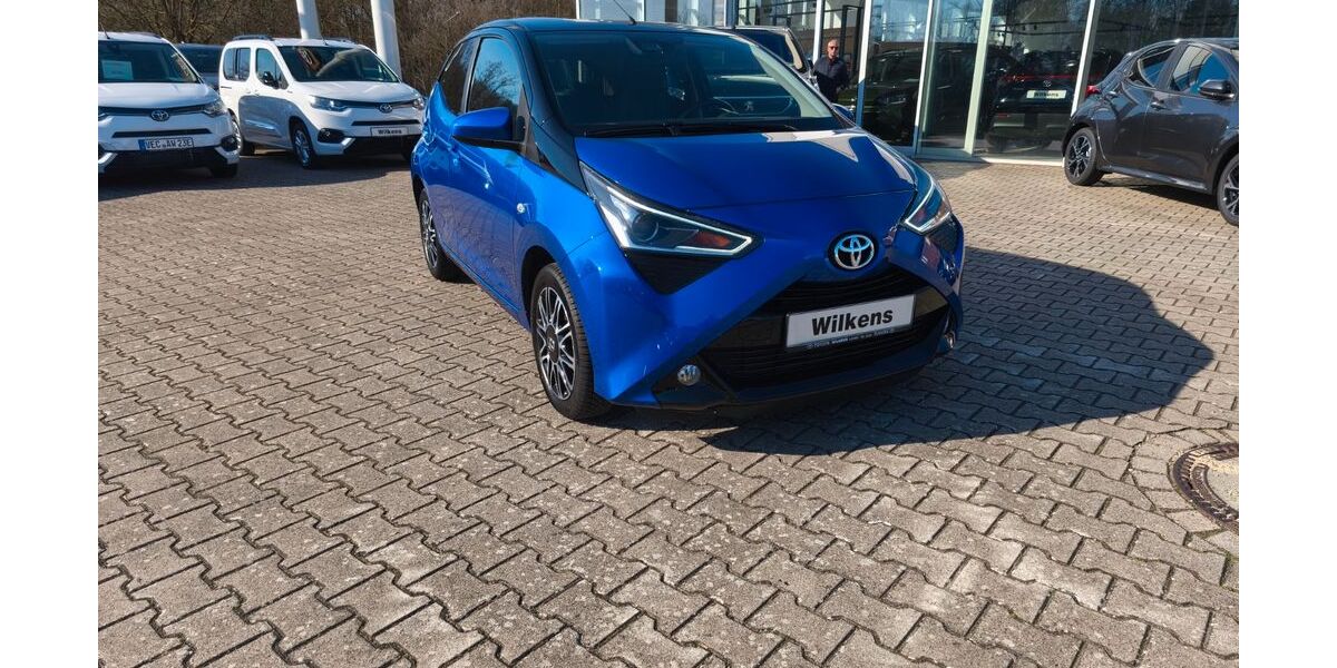 Toyota Aygo (X) 33.000 km 13.900 &euro; Lohne 49393
