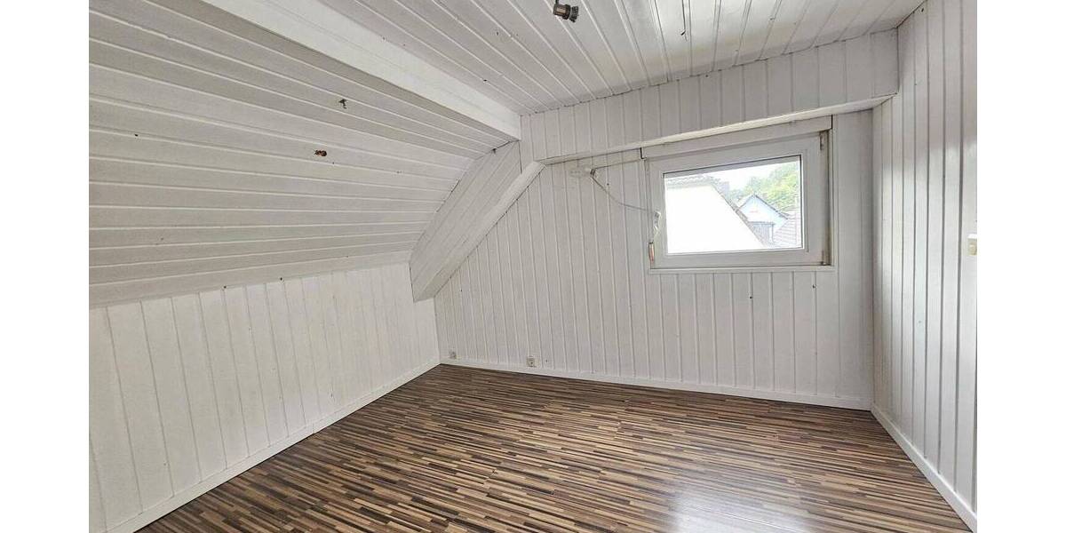 Mehrfamilienhaus, Wohnhaus Adelsheim Sennfeld - 7 Zimmer, 185 m&sup2;, 350.000&euro; | Angebot:25819051