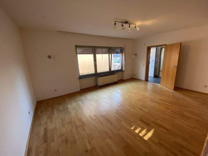 Mehrfamilienhaus, Wohnhaus Gillenfeld - 3 Zimmer, 65 m&sup2;, 570&euro; | Angebot:26026962