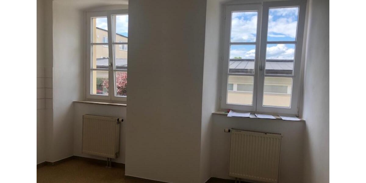 Etagenwohnung Bad Königshofen im Grabfeld - 3 Zimmer, 81 m&sup2;, 550&euro; | Angebot:24626459
