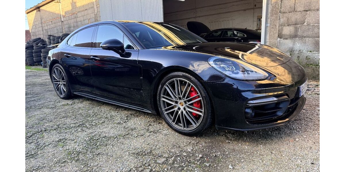 Porsche Panamera 202.000 km 49.990 &euro; Volmershoven 53347