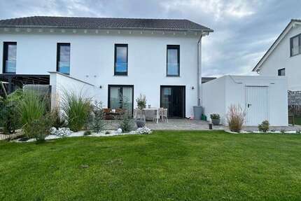 Haus zum Mieten in Borna 1.590 € 135 m² 5 zimmer