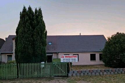 Haus Karstädt - 5 Zimmer, 250 m&sup2;, 150.000&euro; | Angebot:25635397