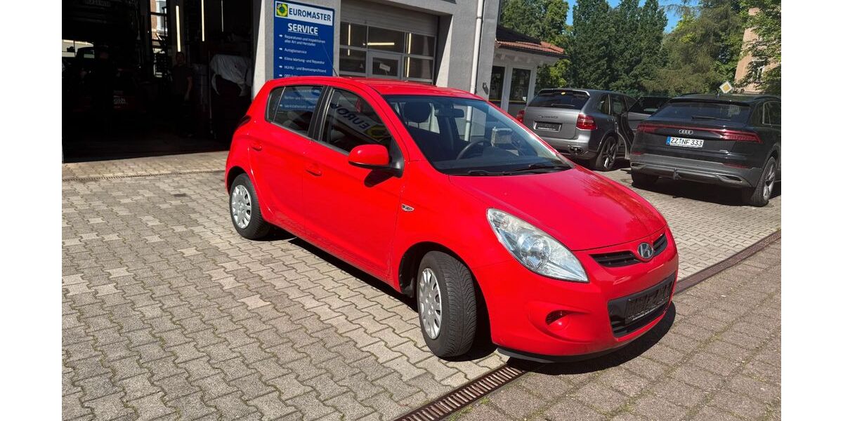 Hyundai i20 144.000 km 5.500 &euro; Zeitz 06712