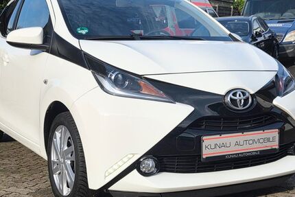 Toyota Aygo (X) 69.985 km 10.950 € Hamburg 22453