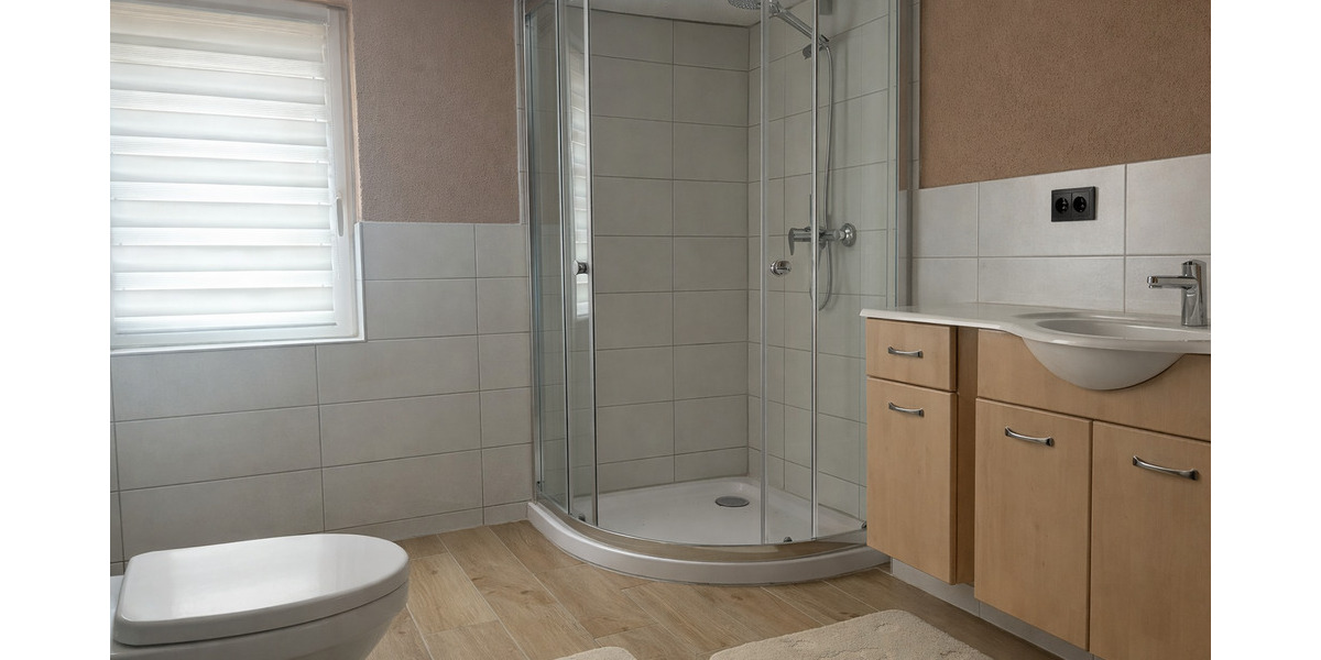 Mehrfamilienhaus, Wohnhaus Sinntal Neuengronau - 5 Zimmer, 129 m&sup2;, 249.000&euro; | Angebot:25664672