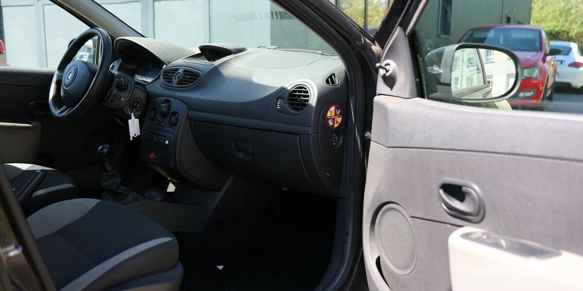 Renault Clio 1.5 dCi Authentique 1.HAND / TÜV-AU-02.2027 260.000 km 1.402 &euro; Hamm 59077