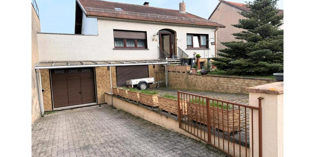 Einfamilienhaus Heusweiler - 8 Zimmer, 200 m&sup2;, 265.000&euro; | Angebot:26956394