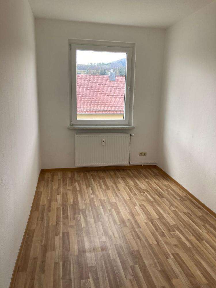 Modernisierte 3 Zimmer Wohnung mit Dusche. Ultramoderne Pelletheizung ! 3 zimmer