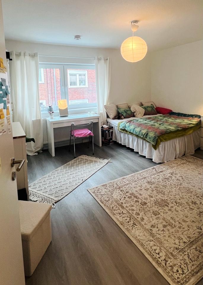 1 Zimmer Wohnung in zentraler Lage zimmer