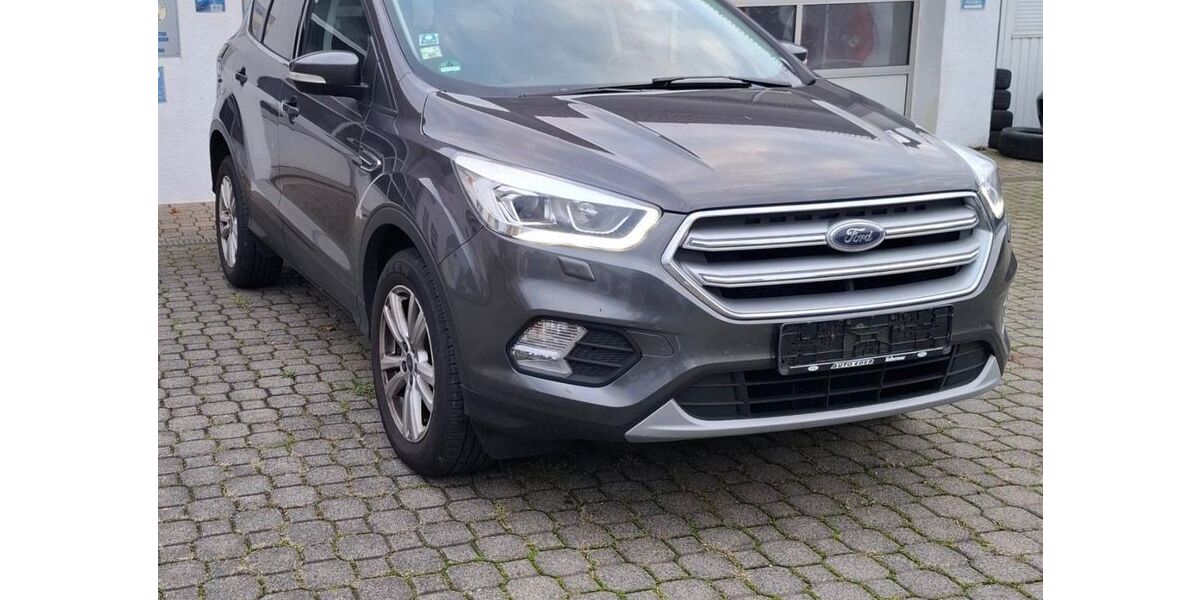Ford Kuga 163.000 km 9.200 &euro; Erbach 64711