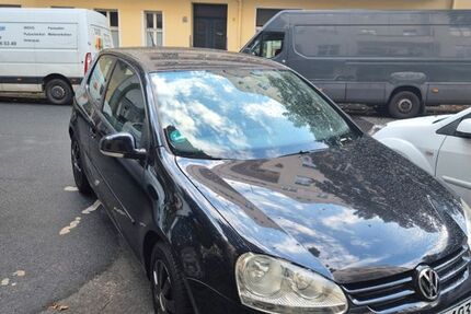 VW Golf 143.000 km 2.900 &euro; Berlin 12055