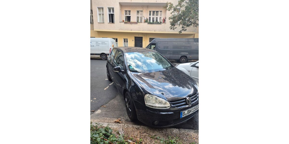 VW Golf 143.000 km 2.900 &euro; Berlin 12055