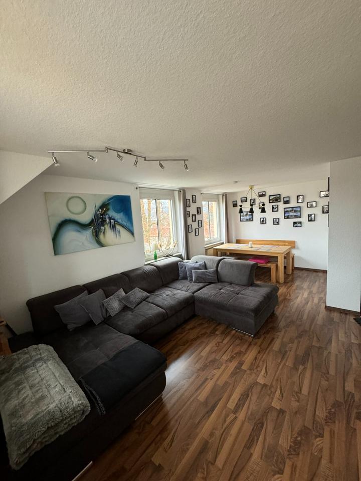 Herrliche lichtdurchflutete 4-Zimmerwohnung mit Ostbalkon