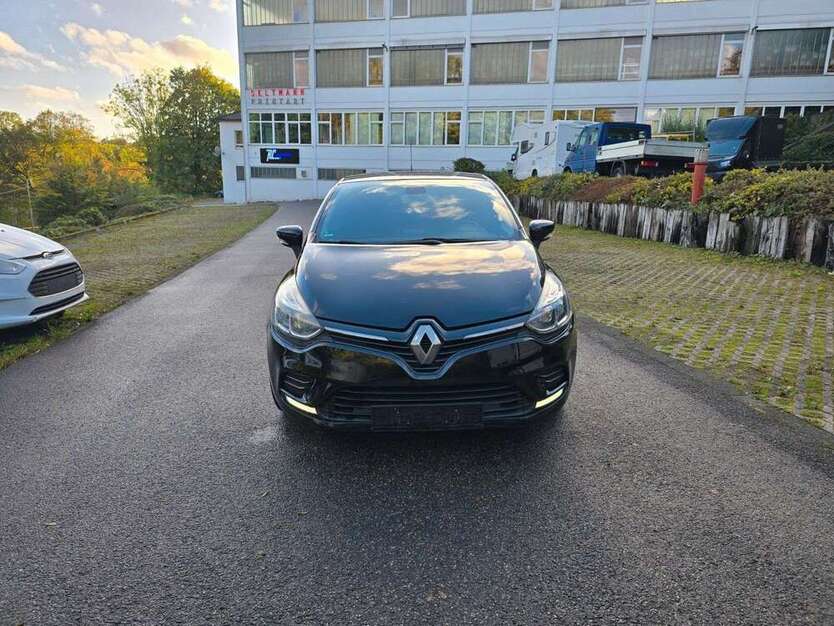 Renault Clio 72.247 km 6.664 € Herscheid 58849