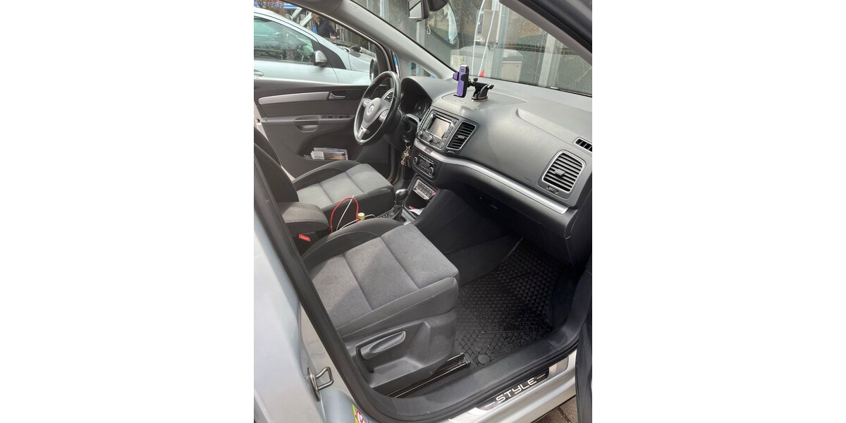 VW Sharan 173.200 km 13.000 &euro; München 80313