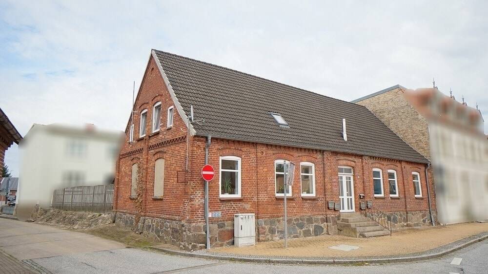 Mehrfamilienhaus, Wohnhaus Neukloster - 8 Zimmer, 192 m&sup2;, 193.000&euro; | Angebot:25770857