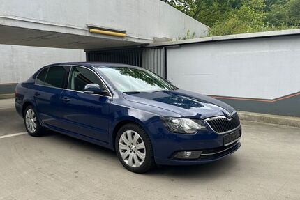 Skoda Superb 223.000 km 9.450 &euro; Eschborn 65760