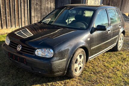 VW Golf 329.000 km 1.500 &euro; Bühlerzell 74426