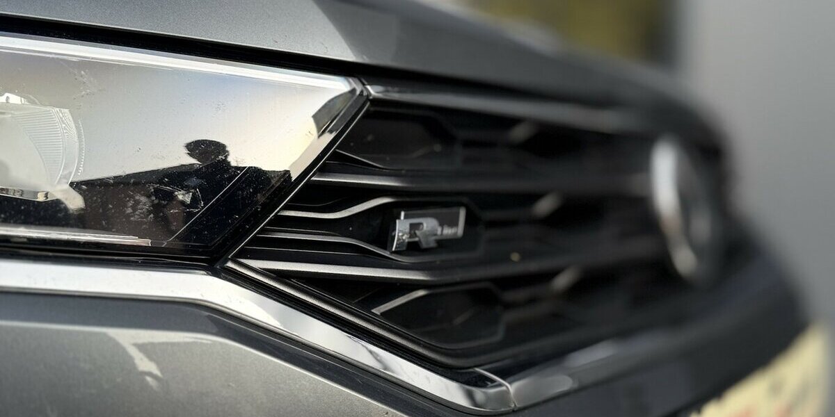 VW T-Roc R line / 4Motion / Keyless Go / PANO 53.000 km 25.250 &euro; Mönchengladbach 41066