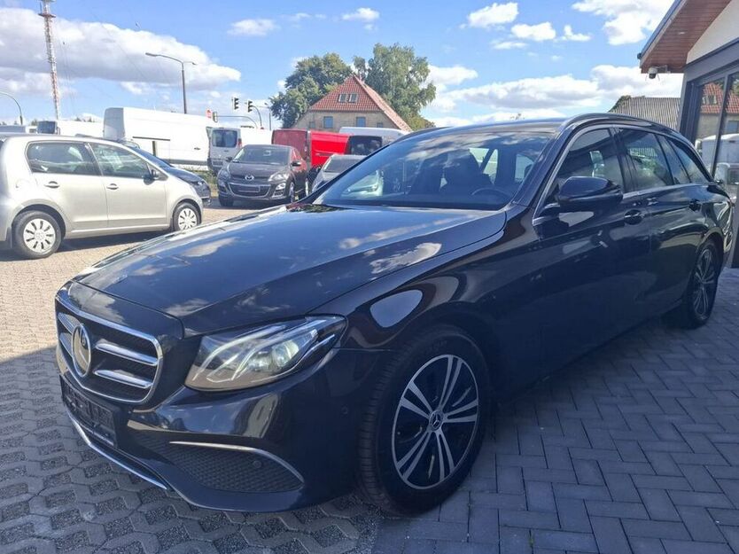 E 220