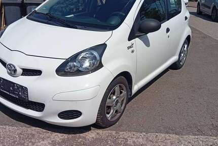 Toyota Aygo 104.000 km 2.498 &euro; Mechernich-Kommern 53894