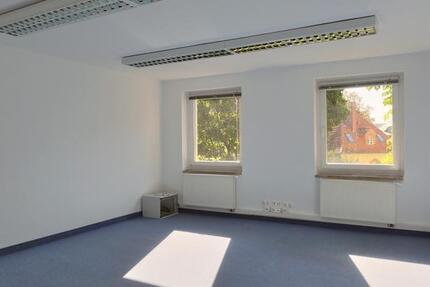 (13649_01) Erfurt: kleine bezugsfertig renovierte 3-Zi-Büroeinheit mit Einbauküche, Dusche, in ruhiger Randlage 3 zimmer